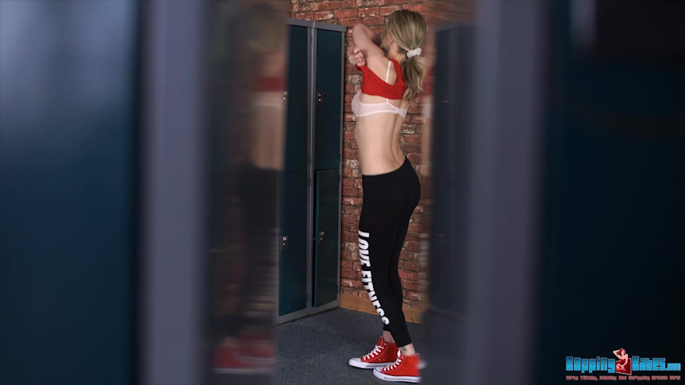 Leah - Locker Room Spy - BoppingBabes