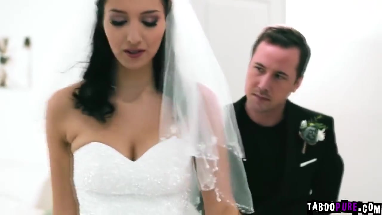 Bella Rolland In Sucking Off A Big Man Meat And Getting A