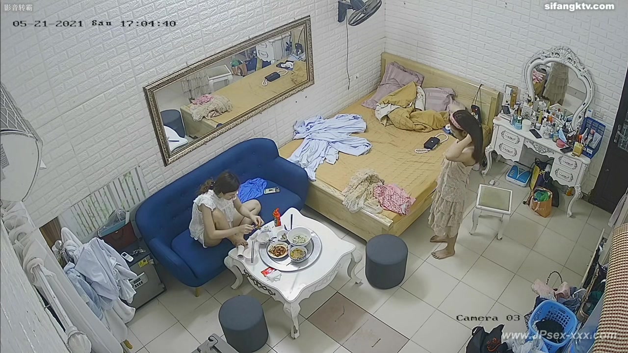 chinese girls dormitory.3