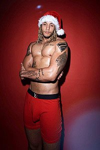 Watch Derrick Savage videos