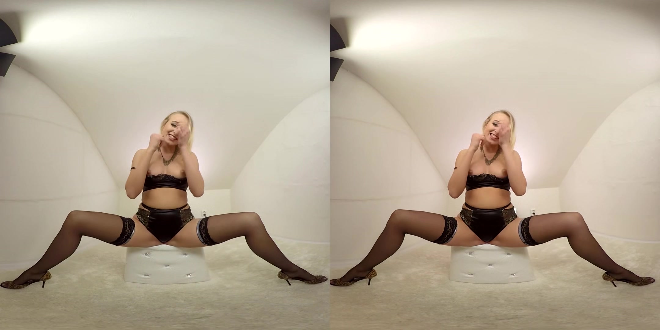 257 - Gianna Ray - Petite Blonde Solo Model Striptease Toying