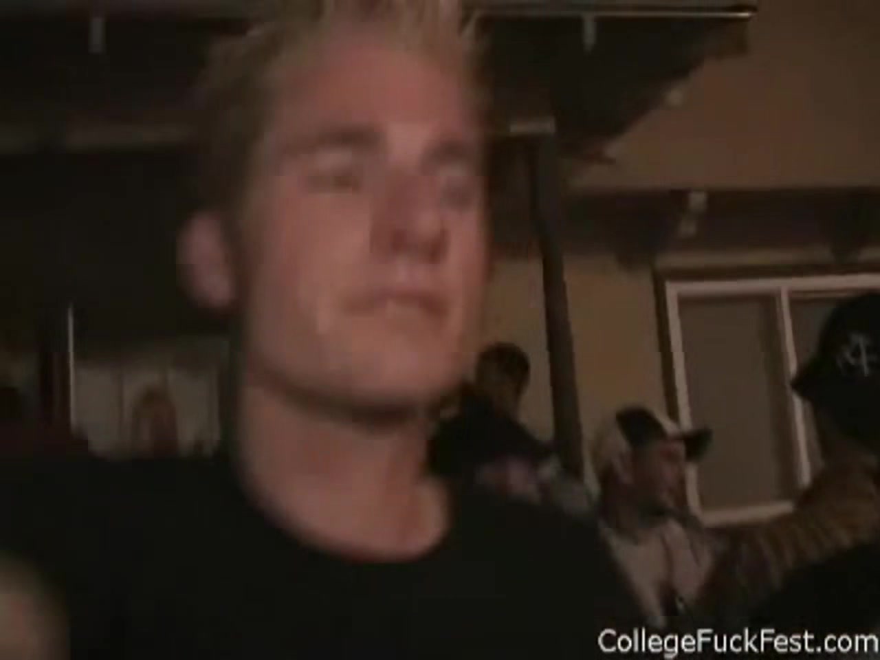 Kissing coed teens get busy in amateur party