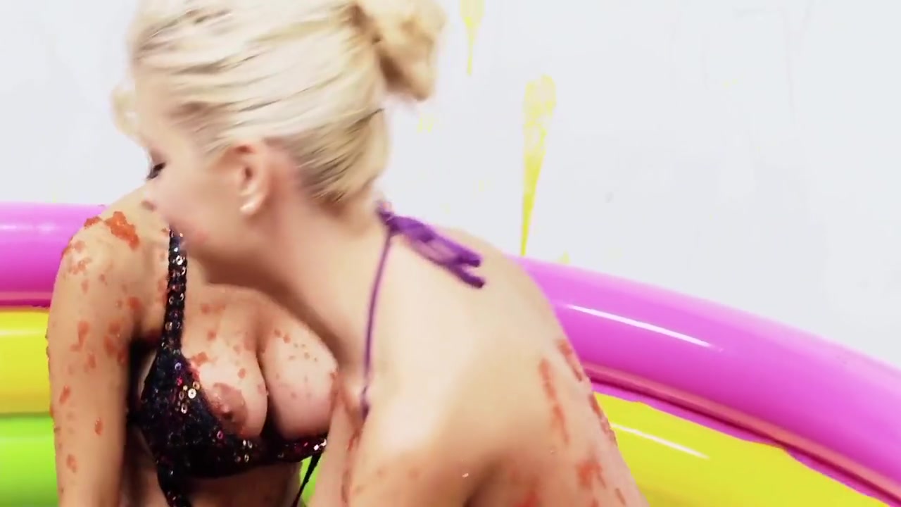Christine Love - Lou Lou And Are Blonde Lesbians Who Penetrate