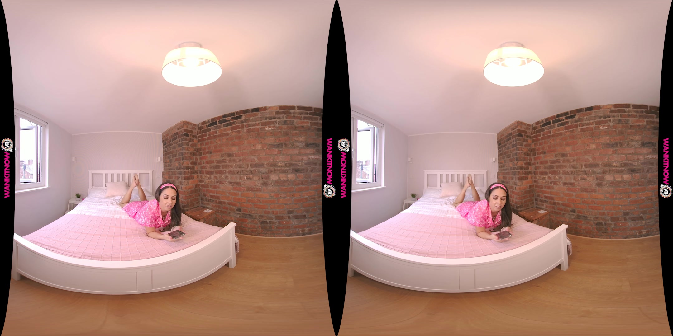 Rent Wank featuring Roxxy Lea - WankitNowVR