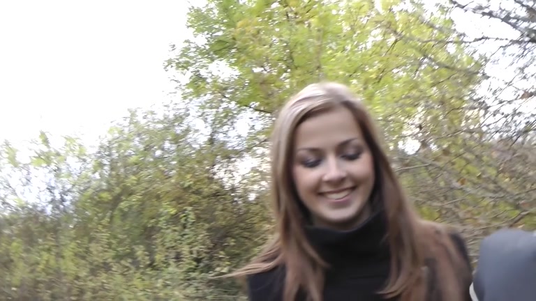 Nice girl sucking dick