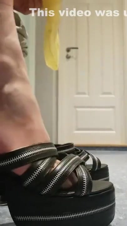 Feet torture in heels