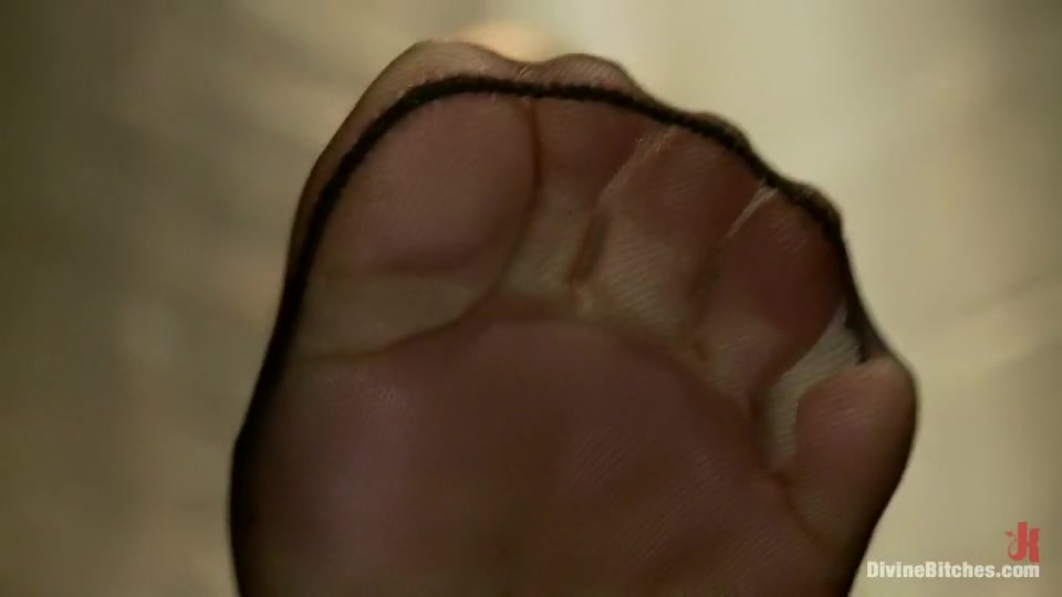Maitresse Madeline's POV foot fetish teaser BONUS!