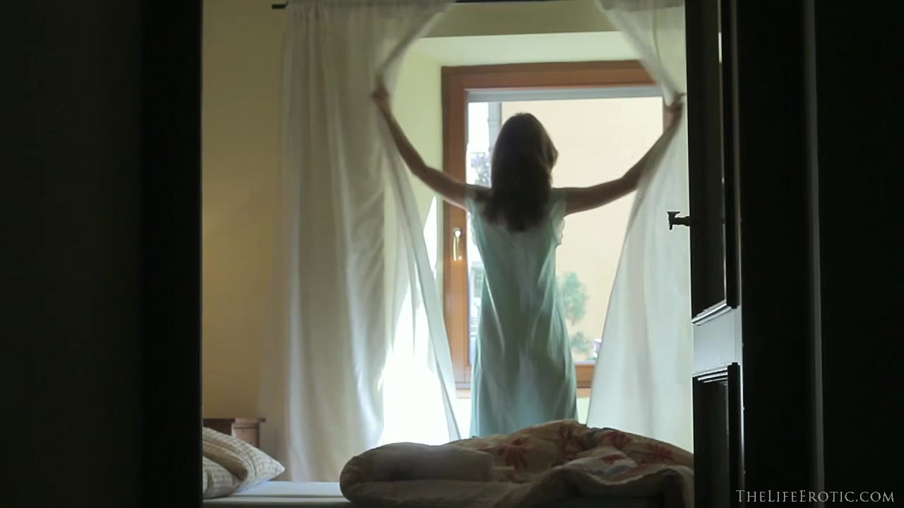 Early Orgasm - Charlotta Phillip - TheLifeErotic
