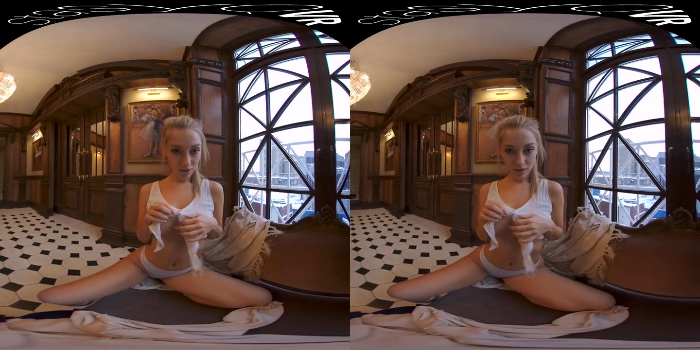 VR porn - Blondes Look Good in Anything - StasyQVR