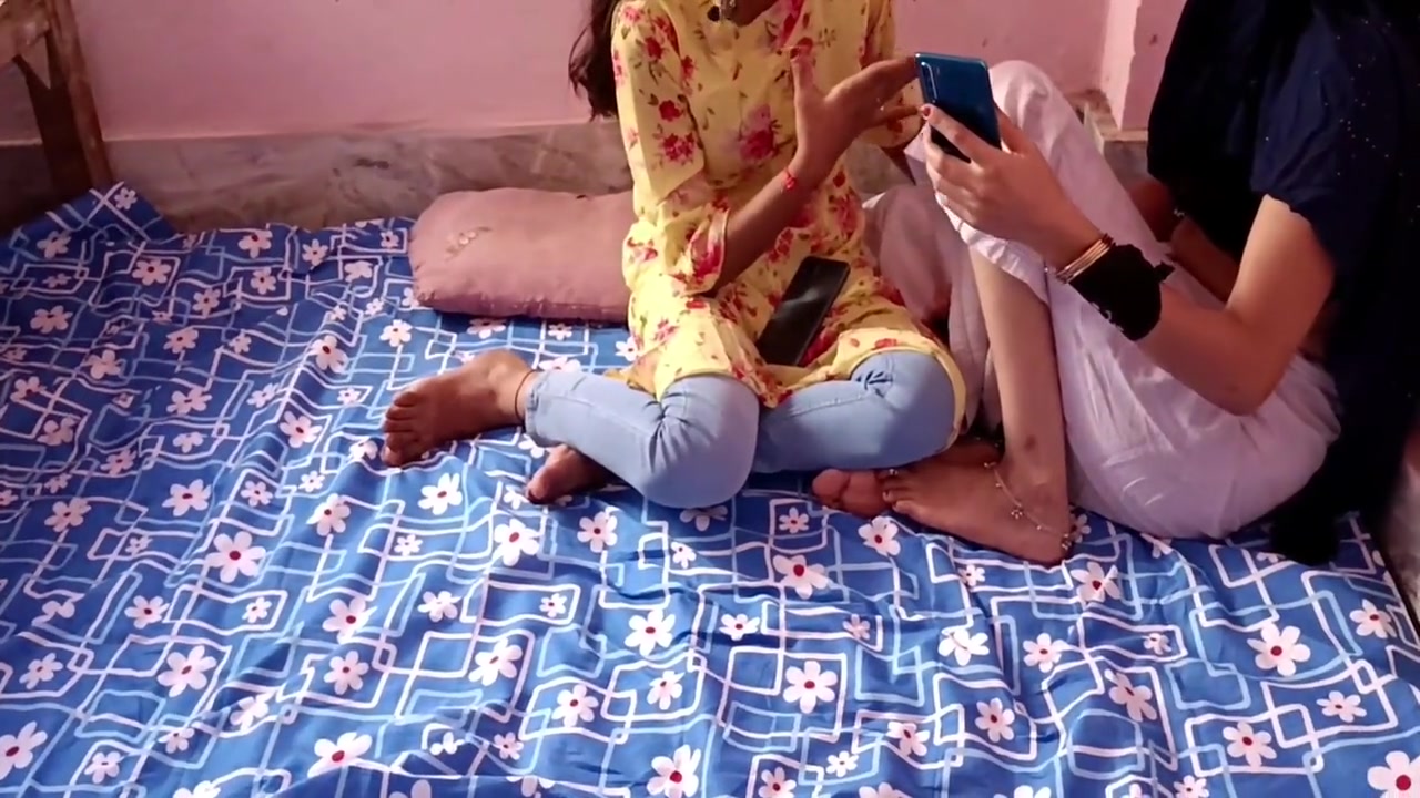 एकस न उसक सतल बहन क सथ चदई करत पकड फर दन क एक सथ चदई कय ! हद ऑडय 10 Min