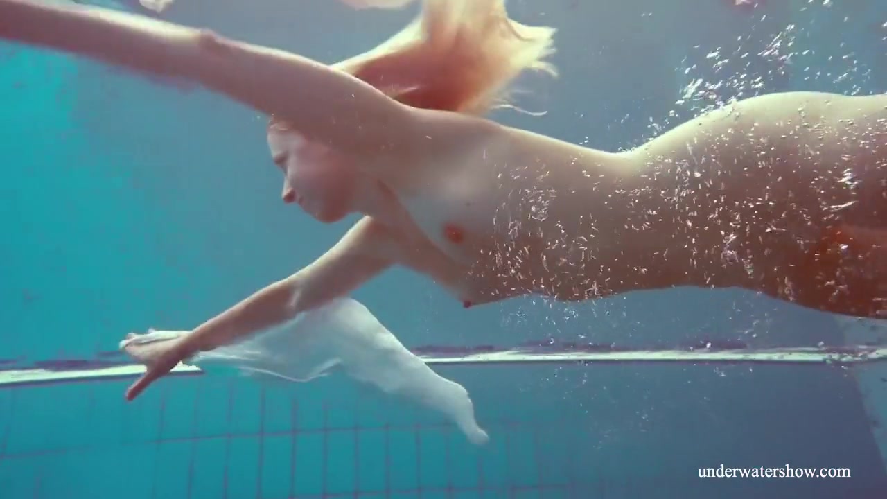 Hot Sexy Horny teen 18+ Babe Melisa Darkova Swimming Nude Alone