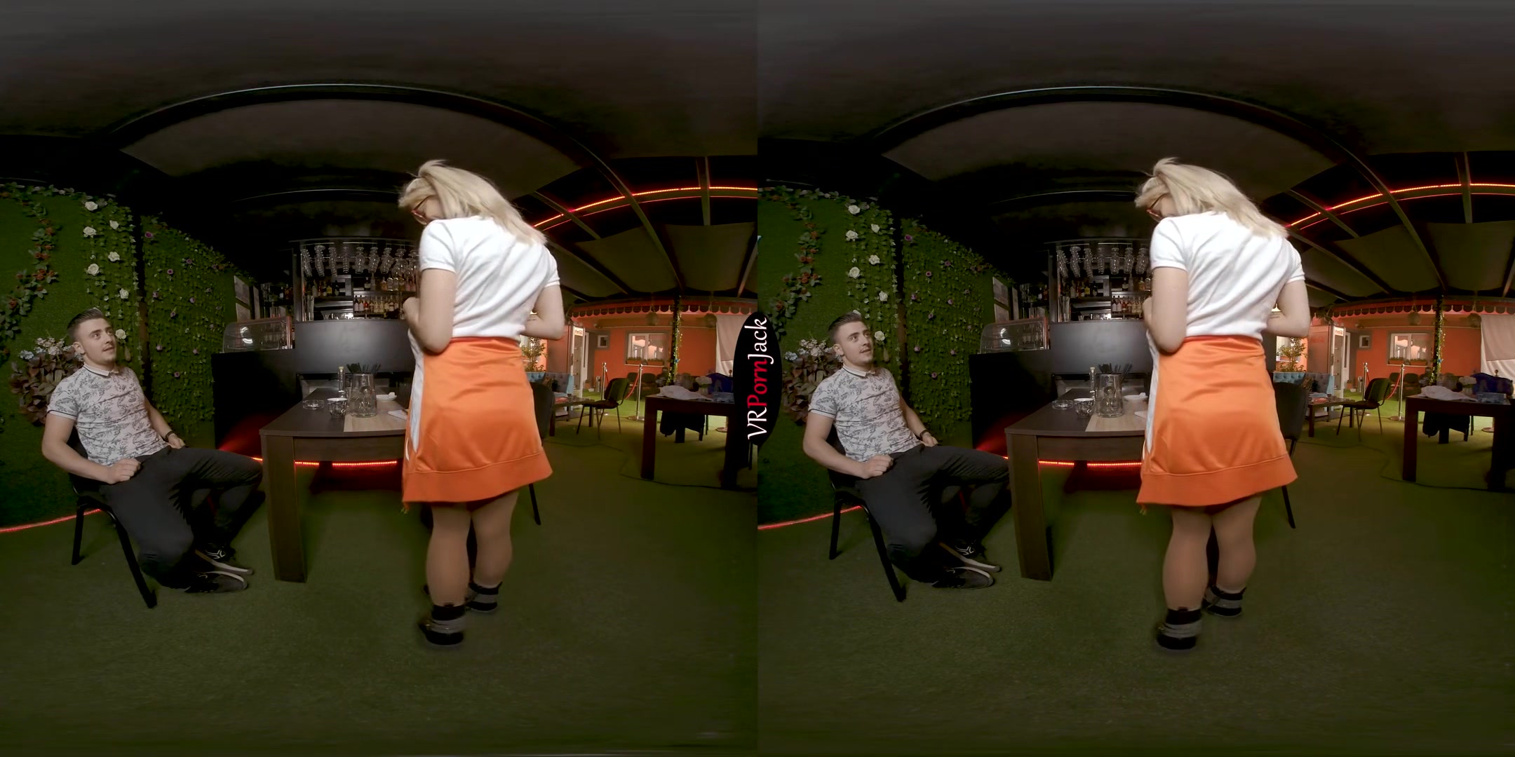 Banging The Hooters Girl; Hardcore VR Porn with your Waitress