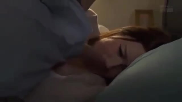 00705,A woman who screams in agony