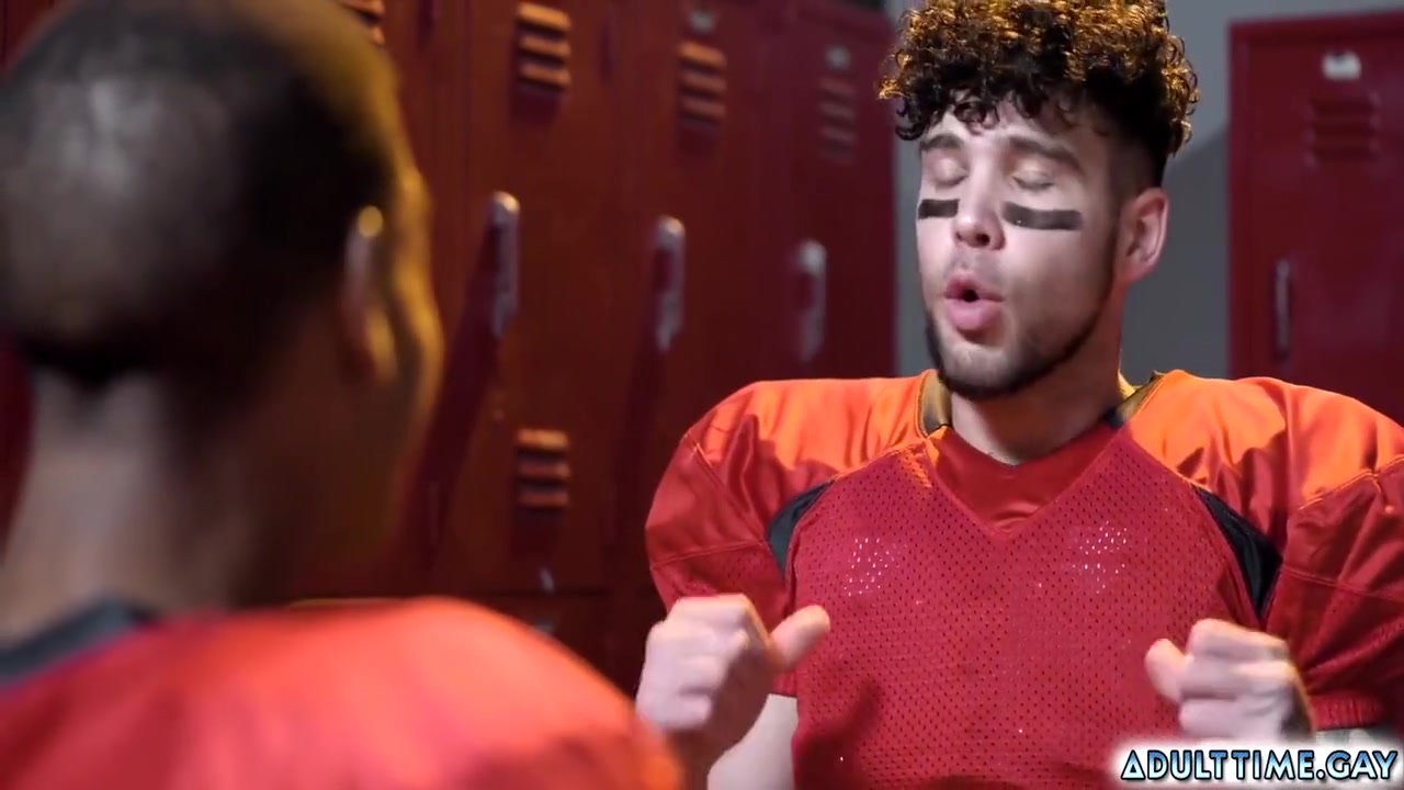 Quarterback And His Teammate Are Arguing After A Match, But End Up Having Gay Sex In The Locker Room 6 Min - Joseph Castlian, Adrian Hart And Gay Porn