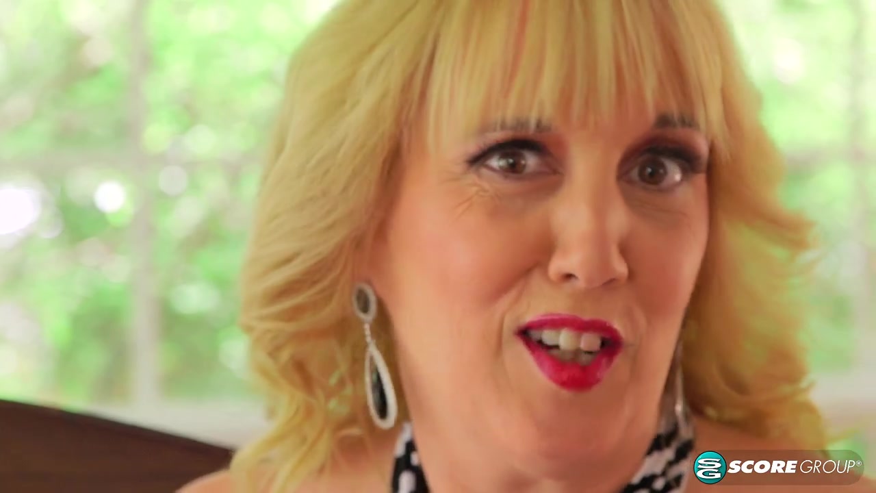 Rebecca's wild side - 50PlusMilfs