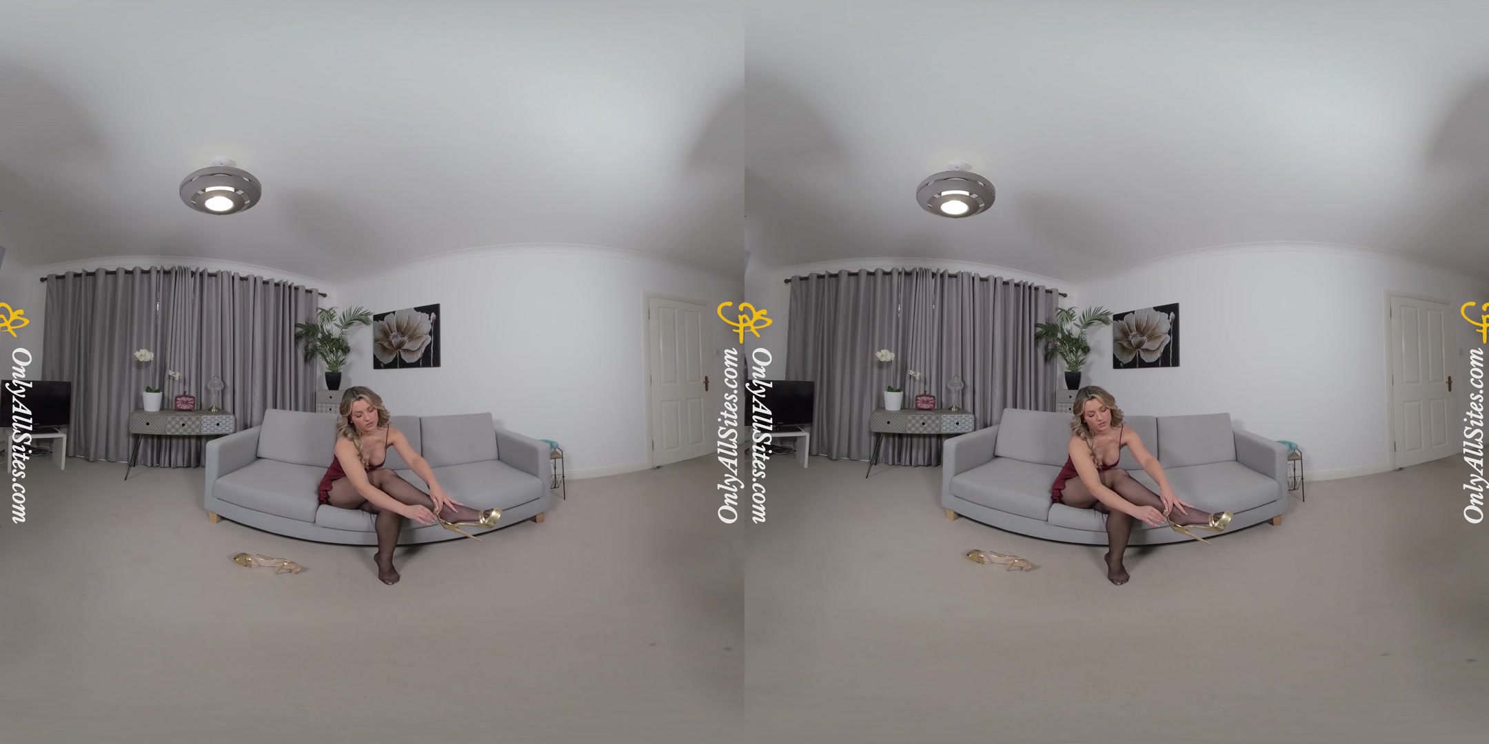 Chelsea Chamberlain - Big Tits Come Out to Play - OnlyTease