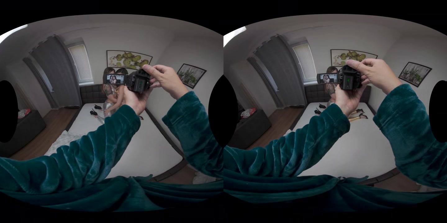 Mina K and Emily Pink: Silver and Gold - POVcentralVR