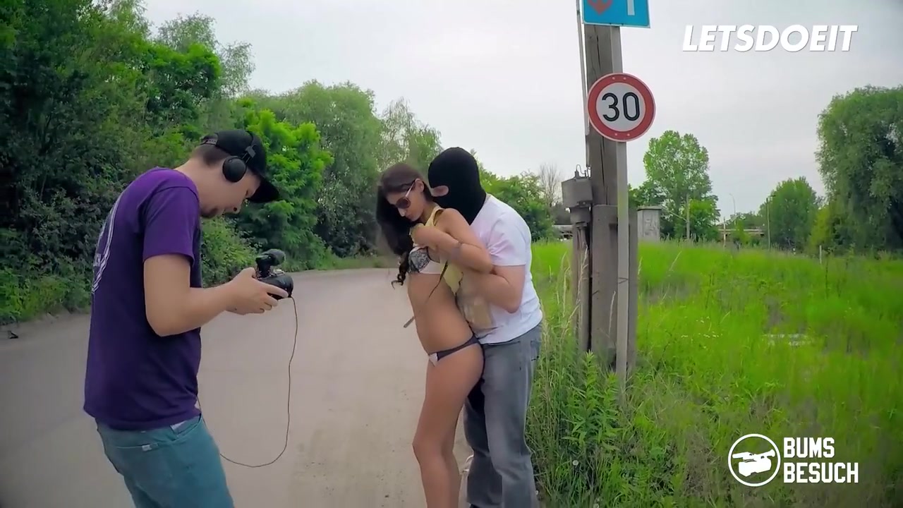 Ronny Rosetti And Coco Kiss - Hot Brunette Chick Lets One Of Her Fans Drill Her Like A Slut