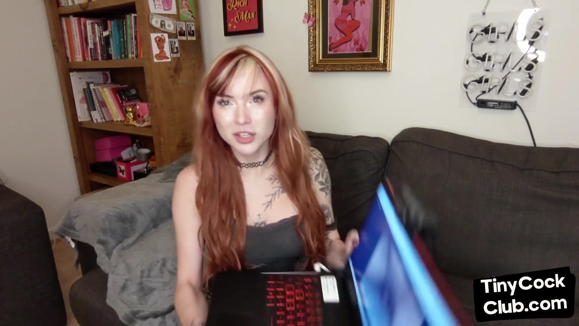 Solo SPH babe humiliating small cocks with her dirty talk