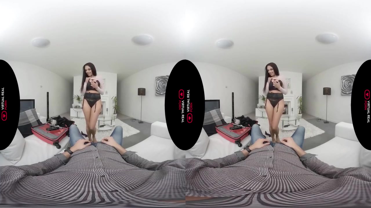 A Girl From Barcelona With Virtual Reality