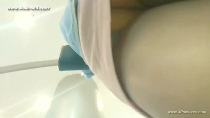 peeping chinese amateur upskirt.24