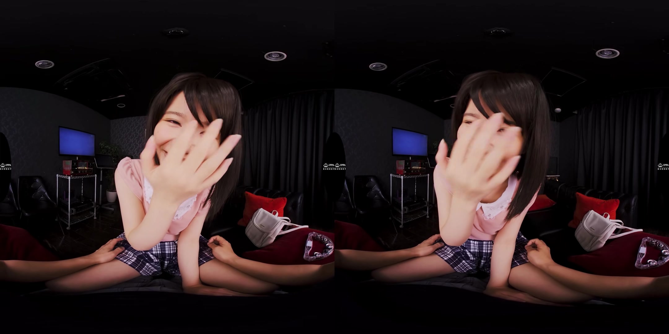 Mii Kurii - The Karaoke Box - Trying to Hold her Moan! - V1VR