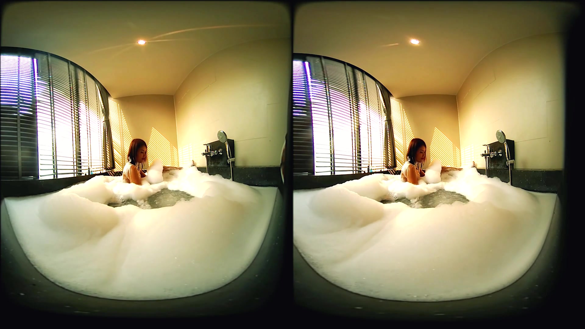 Wet Finger Games In The Whirlpool 2 - VRPussyVision