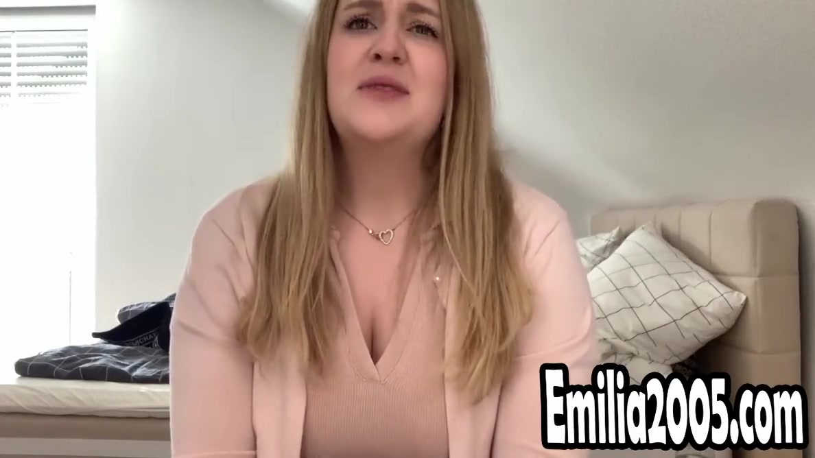 18yo Chubby teen 18+ First Time Nude!!