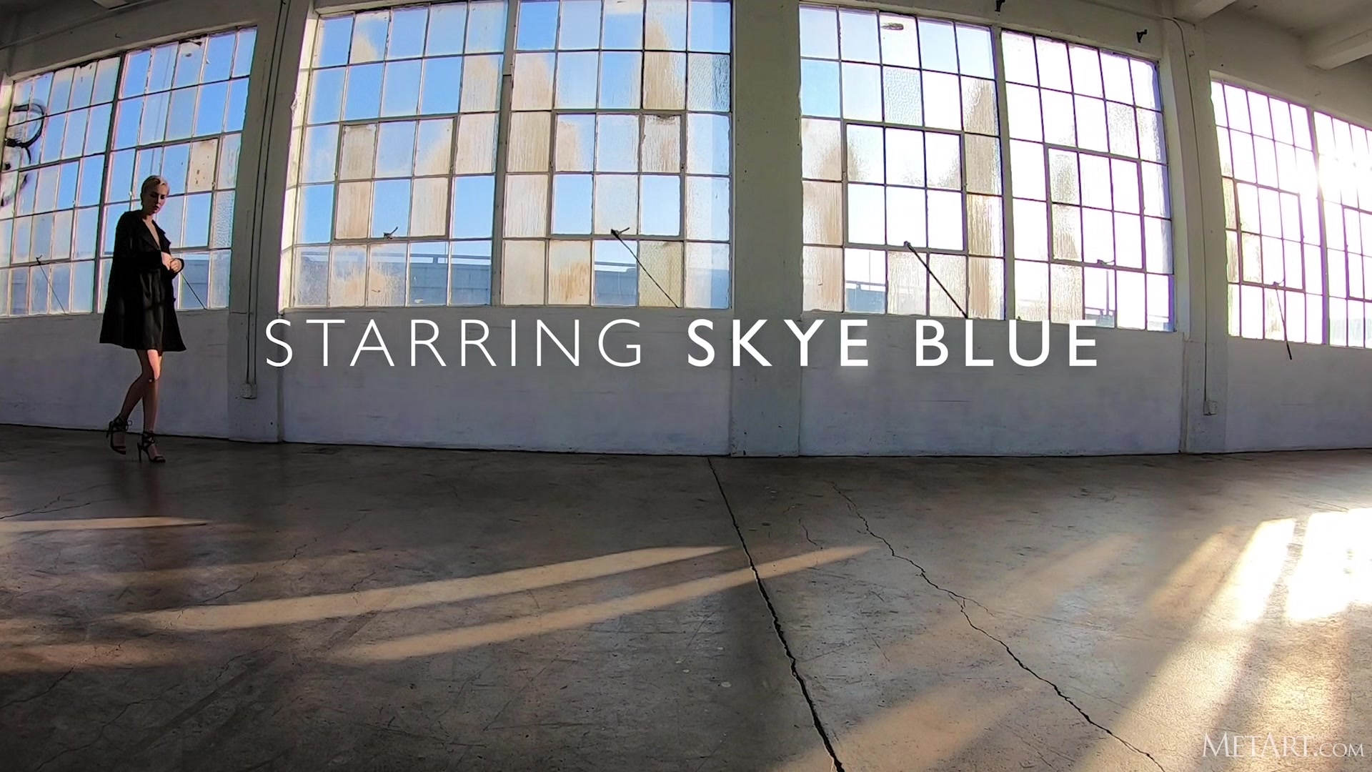 Girl Cave - Skye Blue - Met-Art
