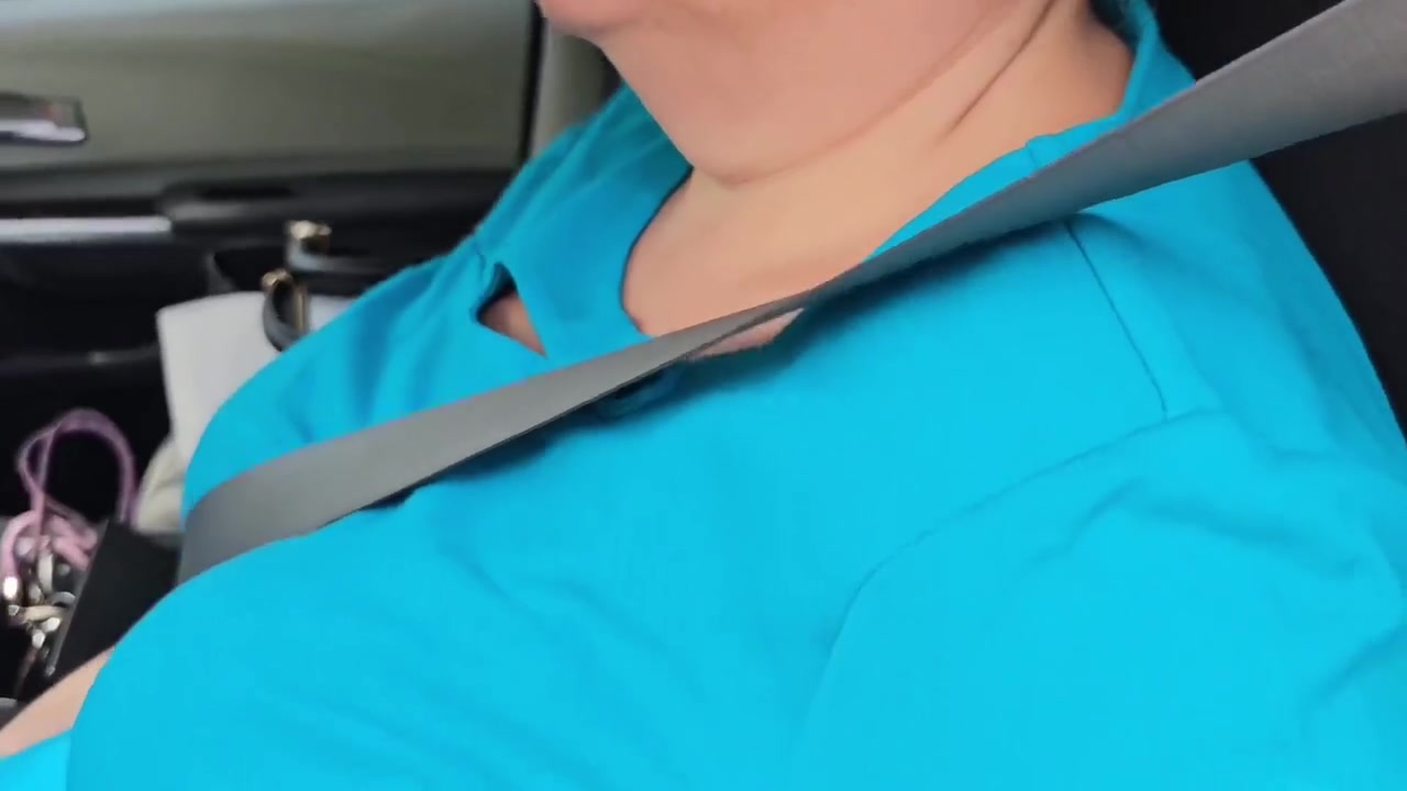 I Let The Maintenance Guy See My Legs And He Got Very Horny And Filled My Pussy With His Cum