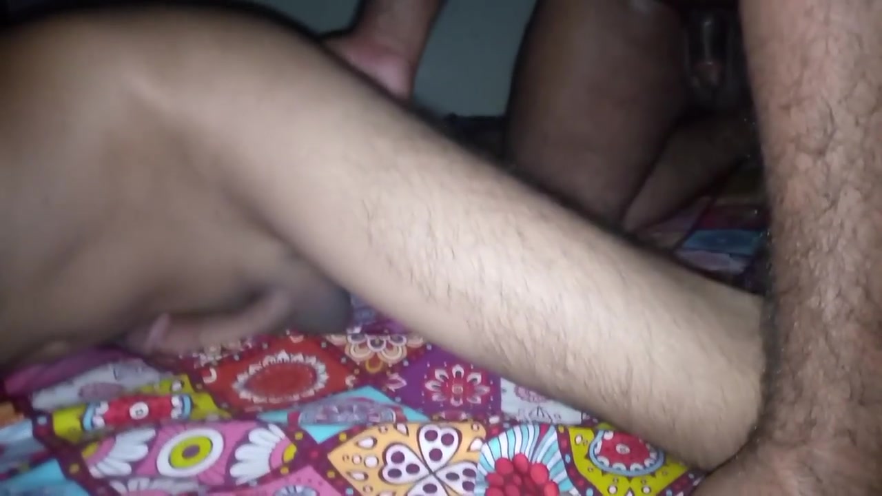 Pakistani Old Man Giving Massage And Wants To Fuck But Couldnt Get Hard