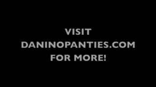 Dani Nopanties: Booty Shaking