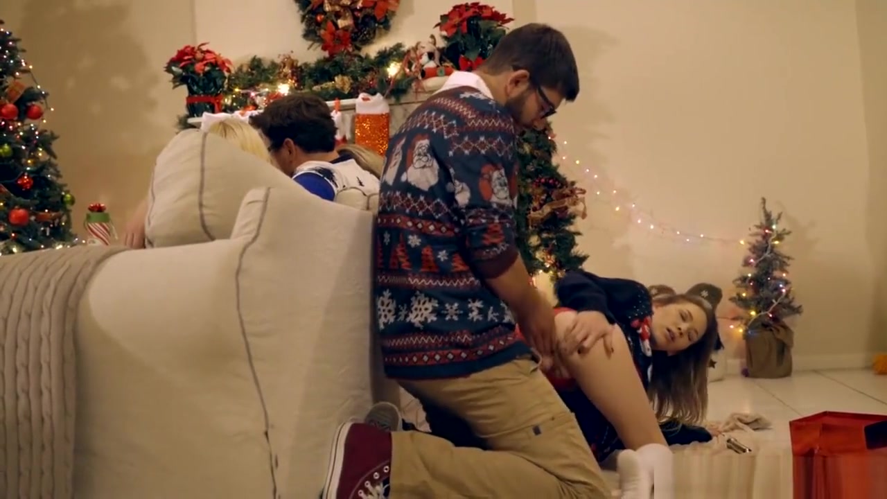 Stepbrother & stepsister creampie - taboo family christmas threesome