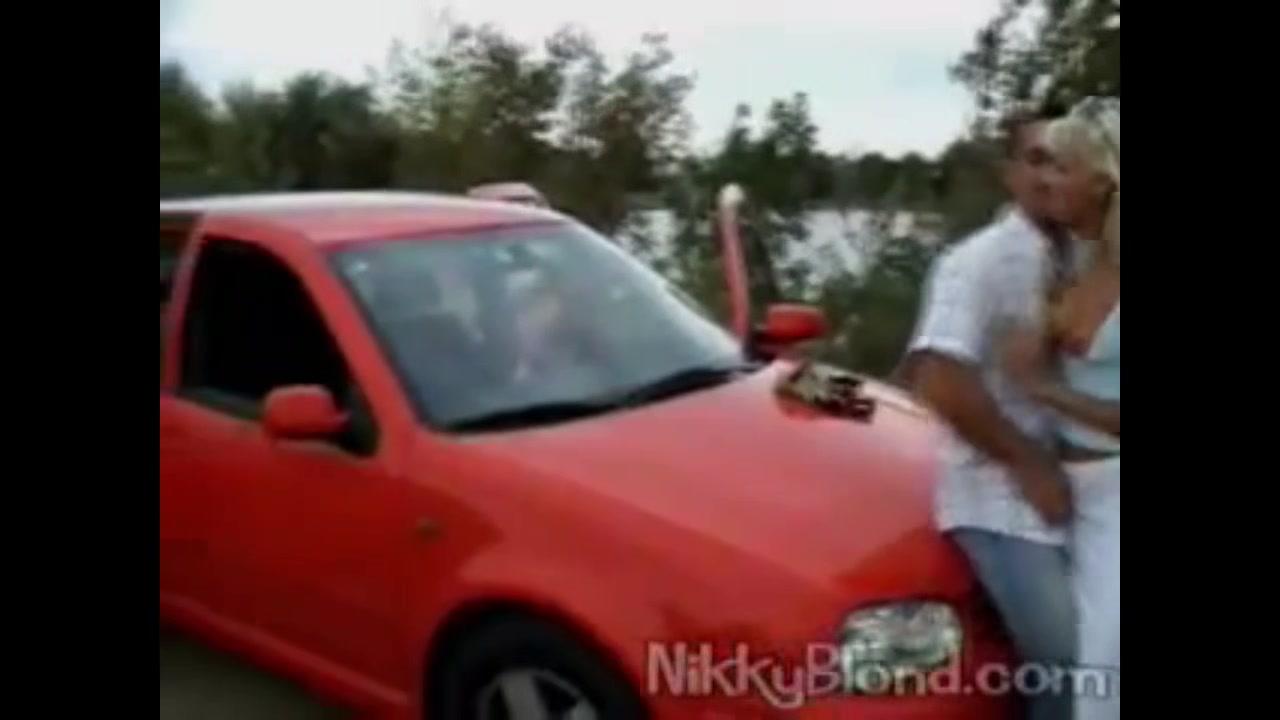 Nikky Blond Blowjob with big cocks Pickup
