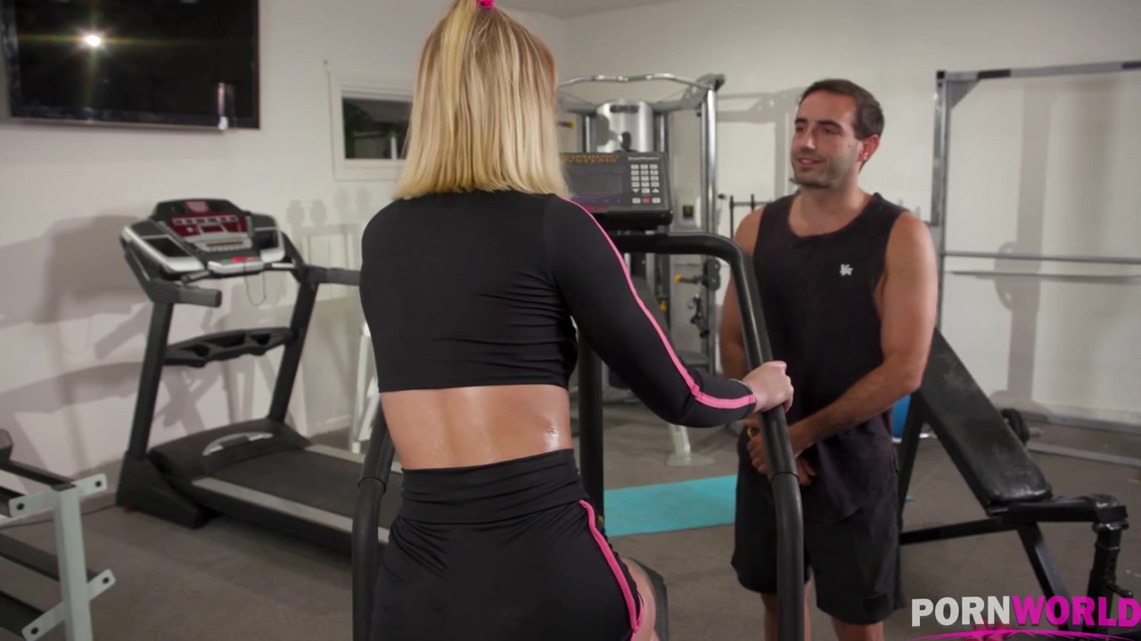 Daisy Stone Gets a Proper Anal Workout GP1563 - AnalVids