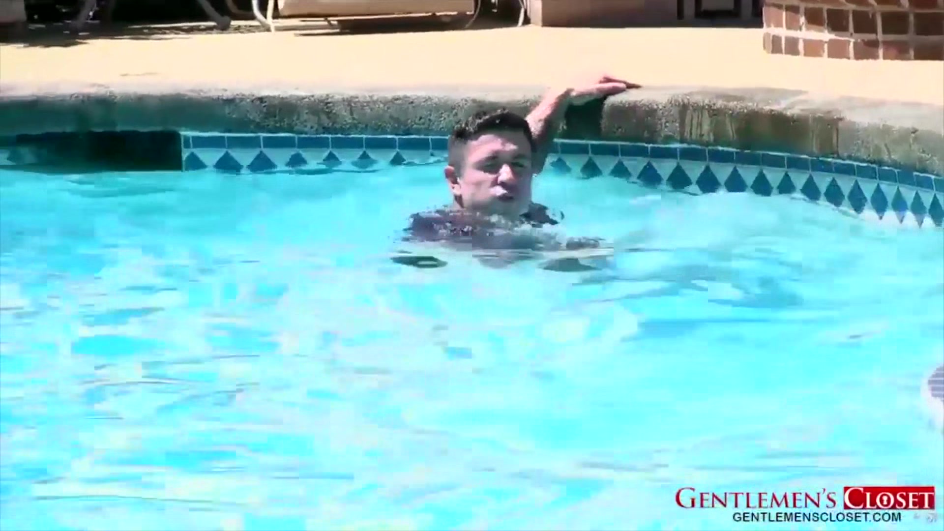 GentlemensCloset: Angelo lets his horny neighbor Trenton deepthroats his massive cock