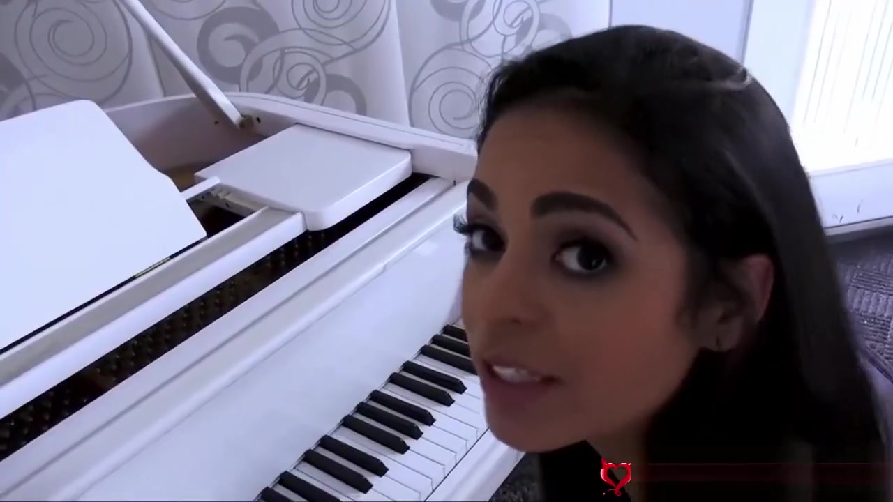 Gorgeous Stepsis Vienna Black Gives Sexual Favors To Big Step brother