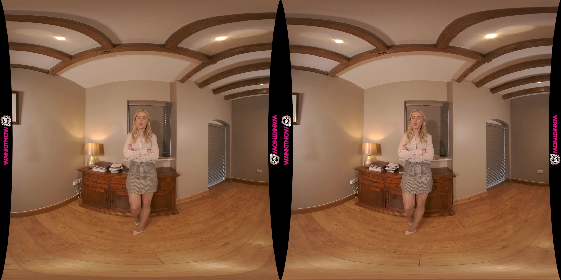 Job Or Wank featuring Amy W - WankitNowVR