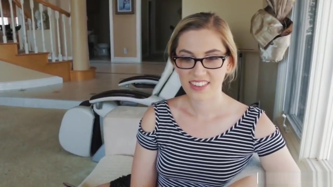 Stepsister Niki Snow Gets Her Hairy Cunt Pounded Hard In Pov