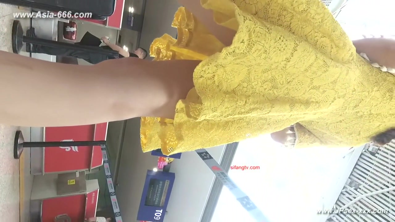 peeping chinese amateur upskirt.***