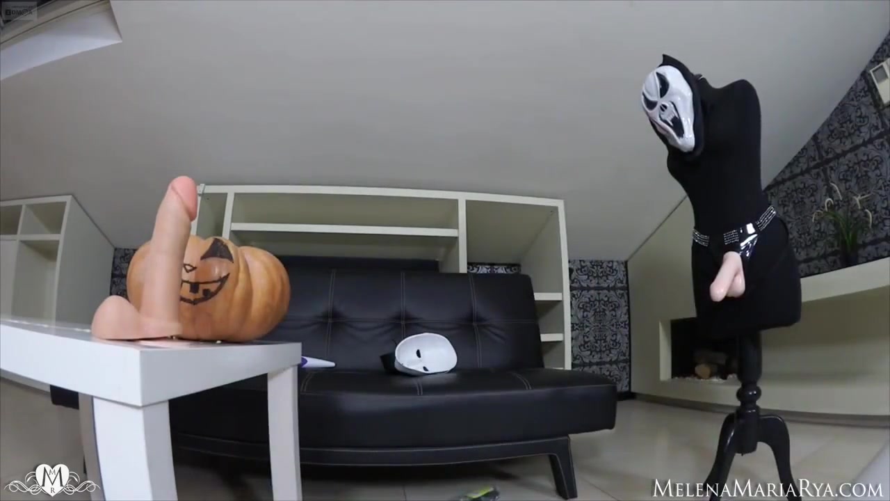 Halloween Show - Melena Maria Rya