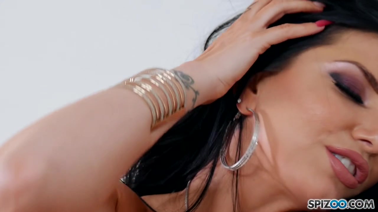 Romi Rain Miami Blowjob
