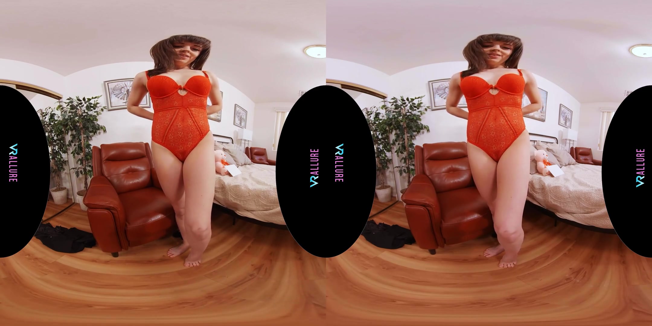 The Perfect Valentines Outfit! - Big Tits Cutie in Sensual Lingerie with an Hitachi Magic Wand and Tommy Torso