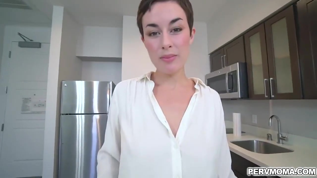 Stepson Gets His First Fuck With His Hot Sexy Stepmom