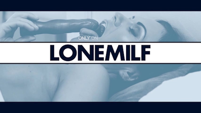 A Bodacious MILF Bubble Bath - MYLF