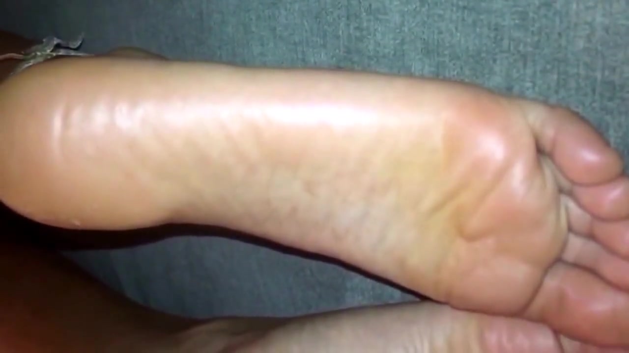 Big bare indian soles