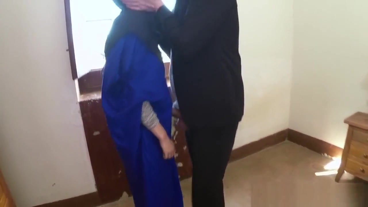 Forbidden hijabi pussypounded in homevideo