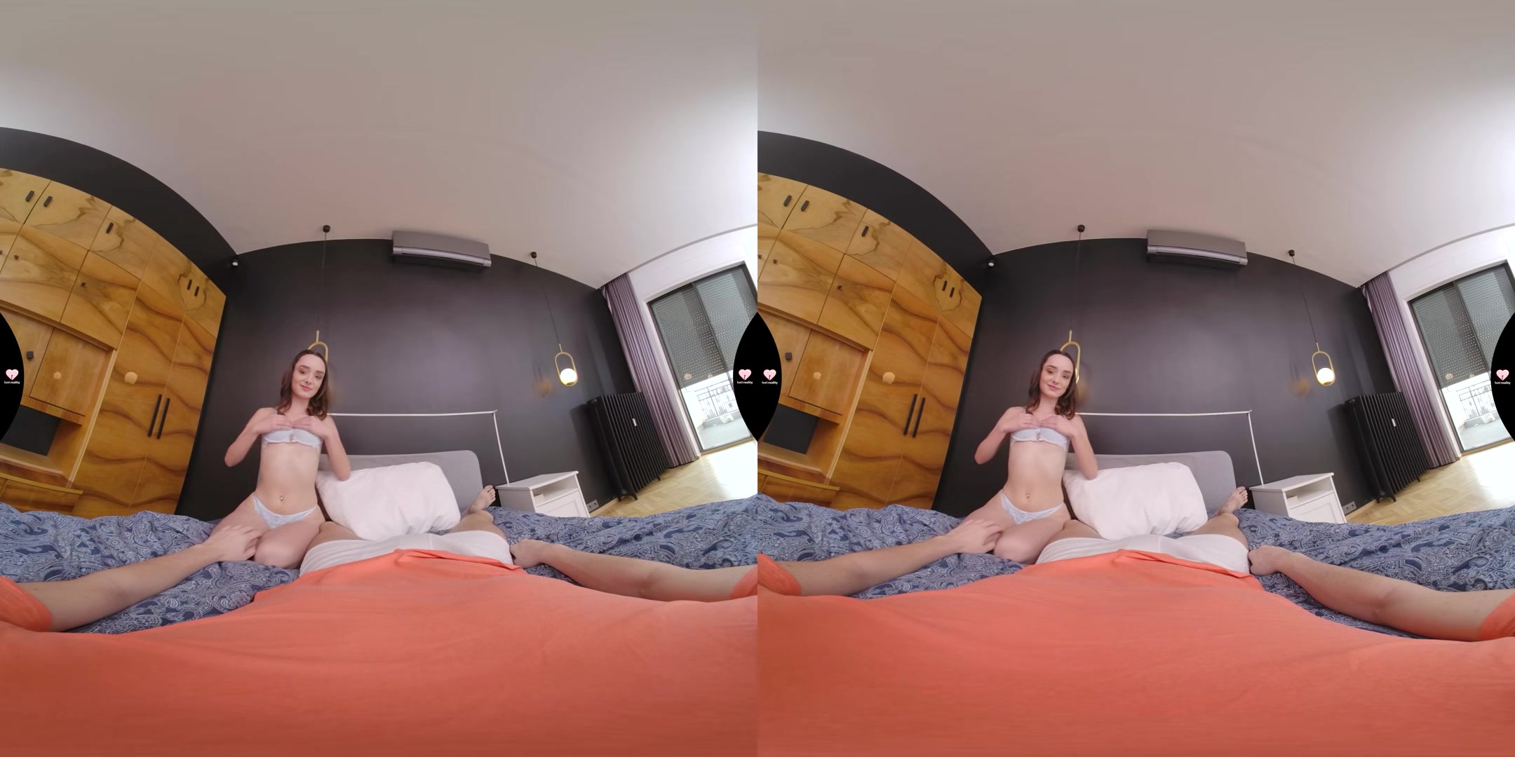 Cutie Alice Zaffyre Gets Into Your Bed
