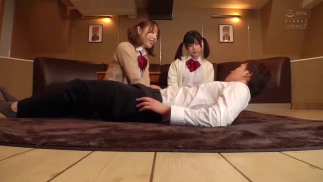 08301,A bitch is fully exposed during sex!