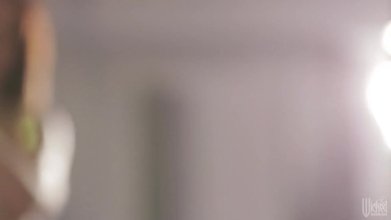 Sarah Shevon In Jessica Drake Guide To Wicked Sex: The Art Of The Striptease, Scene 3